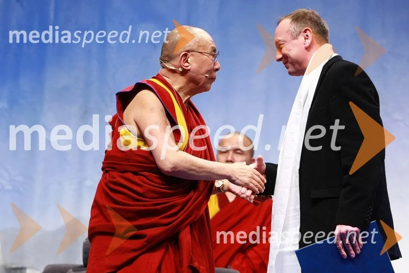 配图1
